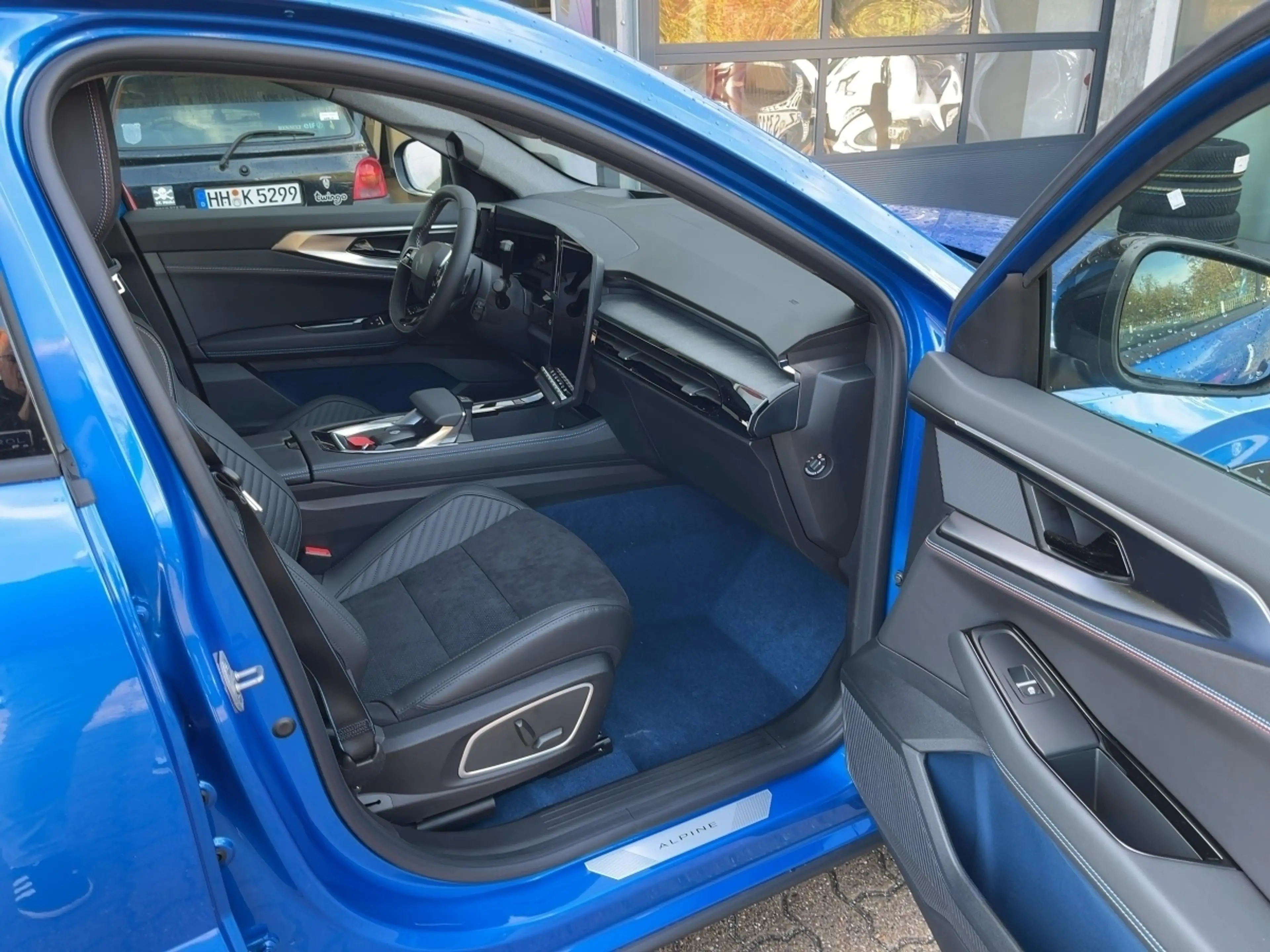 Renault Rafale Esprit Alpine E-Tech Plug-in Hybrid 300 4x4 — photo 11