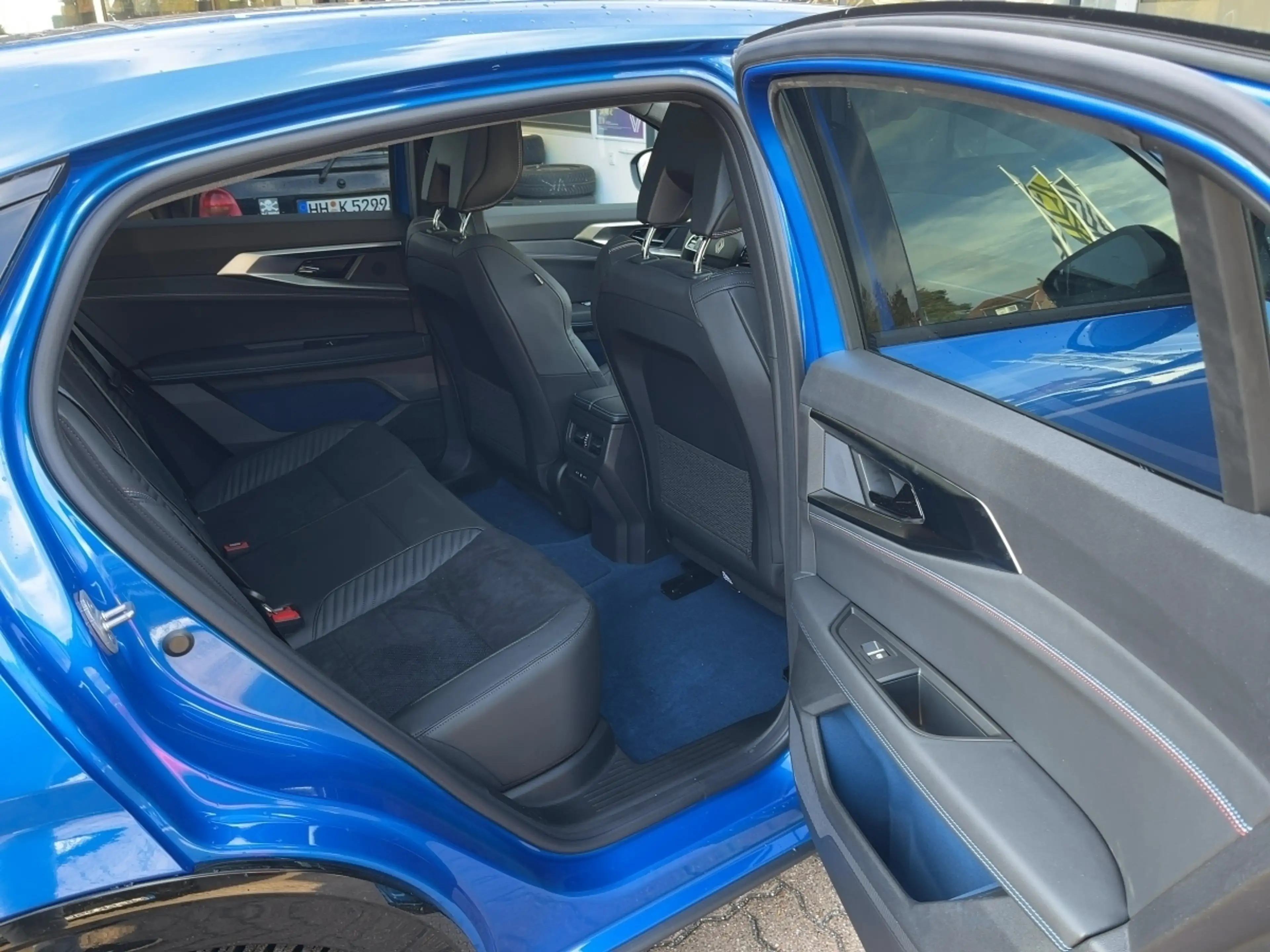 Renault Rafale Esprit Alpine E-Tech Plug-in Hybrid 300 4x4 — photo 12