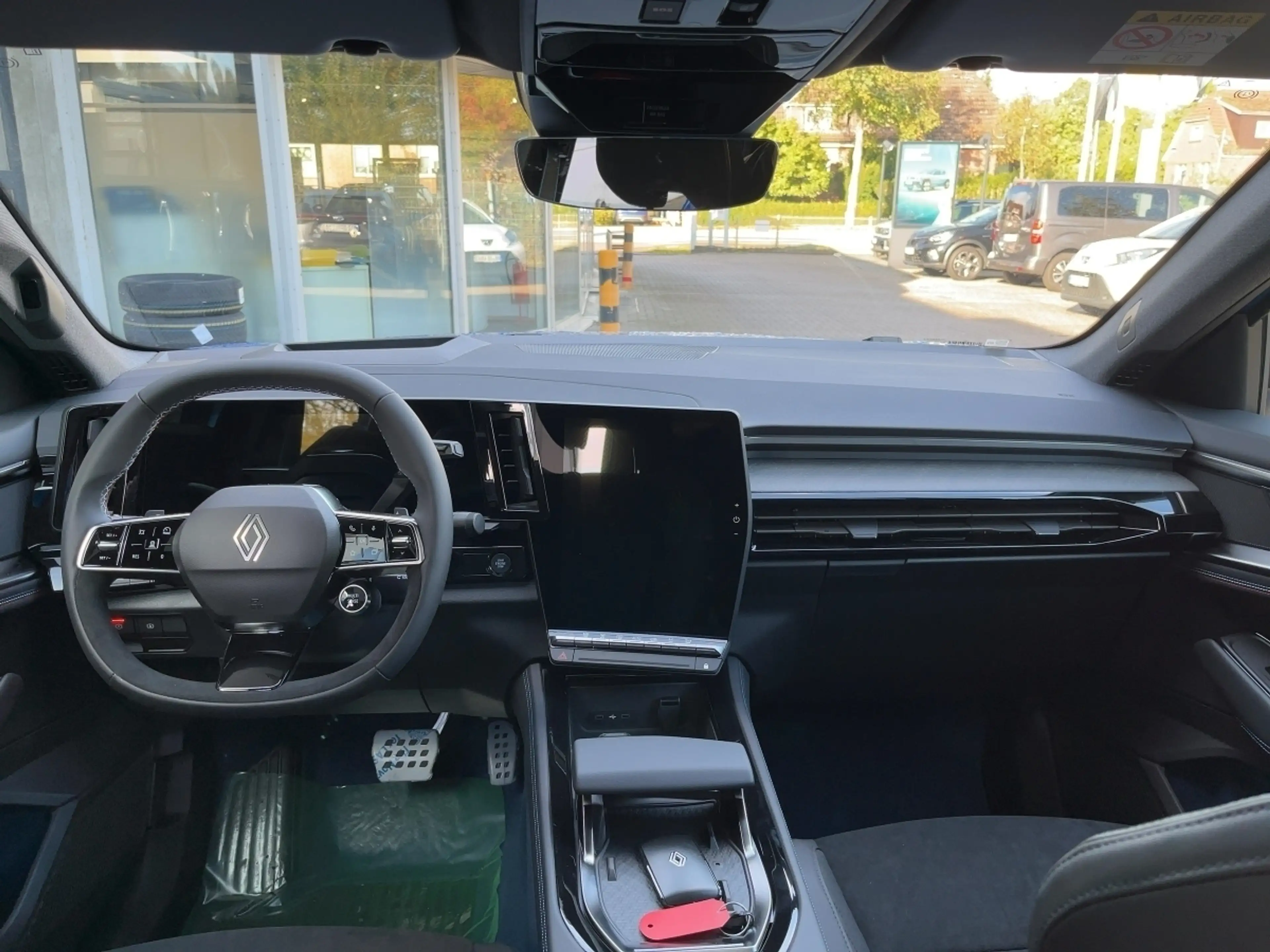 Renault Rafale Esprit Alpine E-Tech Plug-in Hybrid 300 4x4 — photo 8