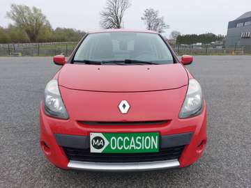 Bon état Clio 1.2i TomTom LIVE