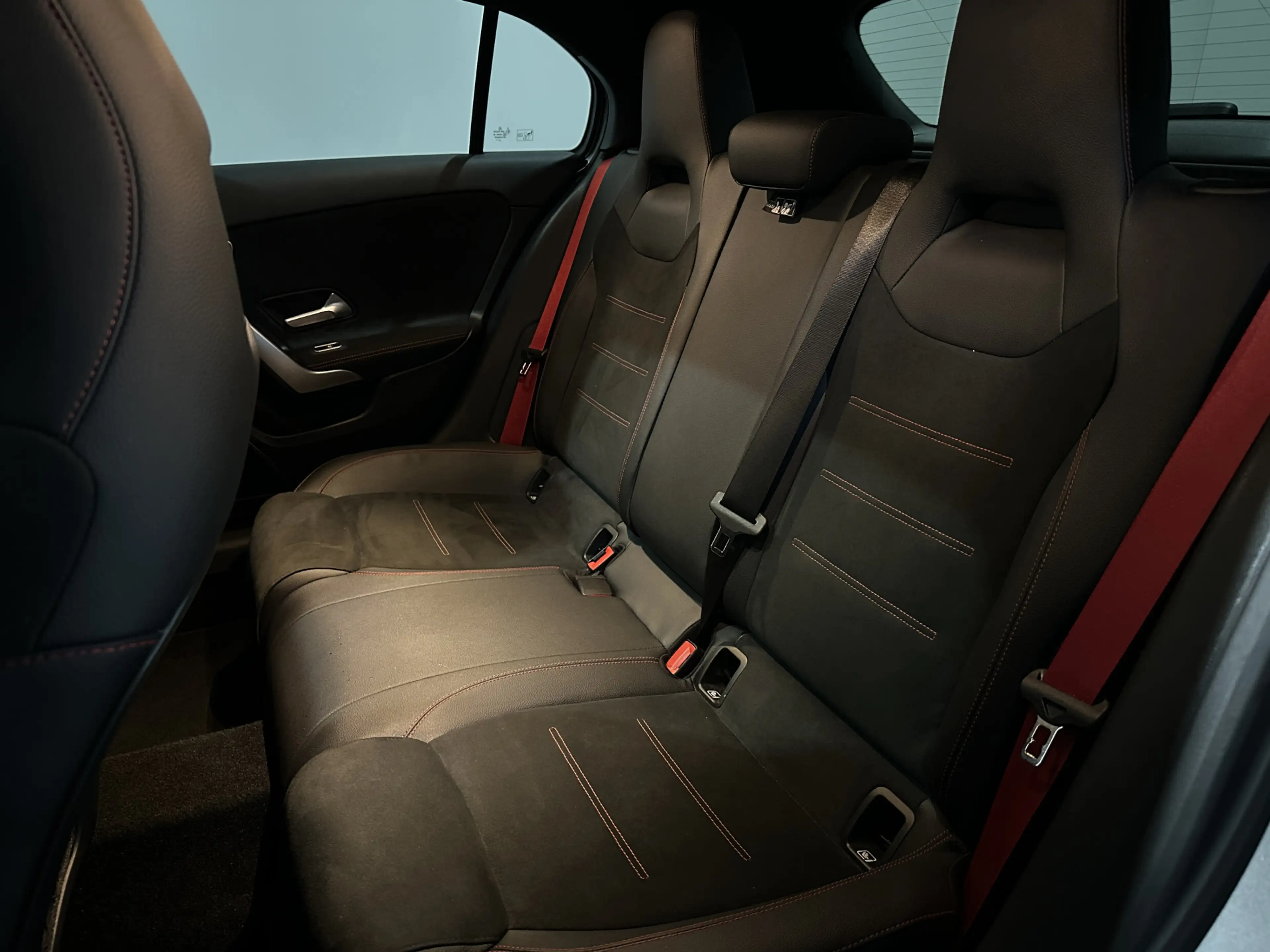Mercedes-Benz A 45 AMG S 4MATIC+ - Pano - Aerodynamica - Dealer onderhoud — photo 37