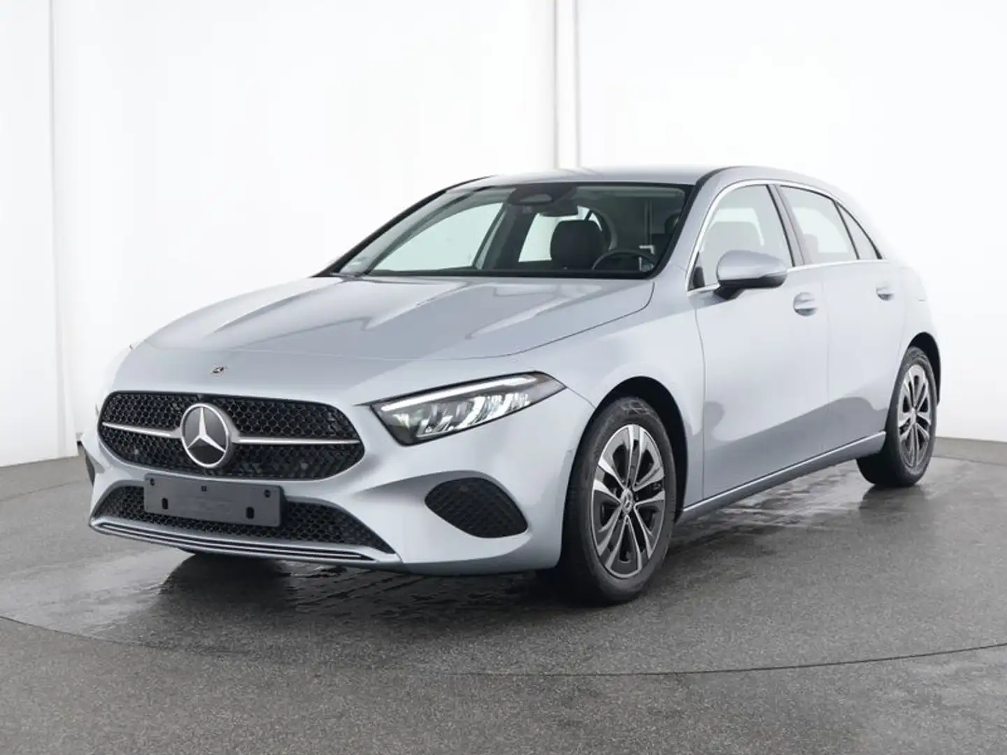 Mercedes-Benz A 180 , PROGRESSIVE KAMERA SPUR PDC SHZ Silber - 2