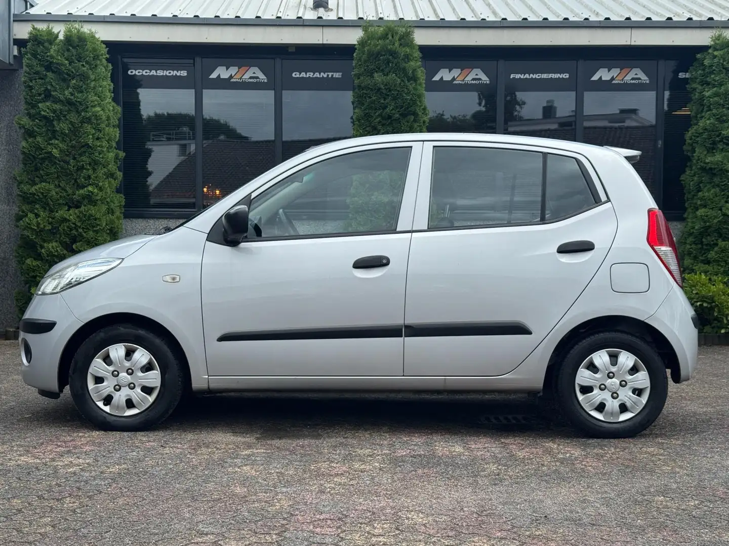 Hyundai i10 1.1 Active Cool | 5-Deurs | Airco | 1E EIG Gris - 2