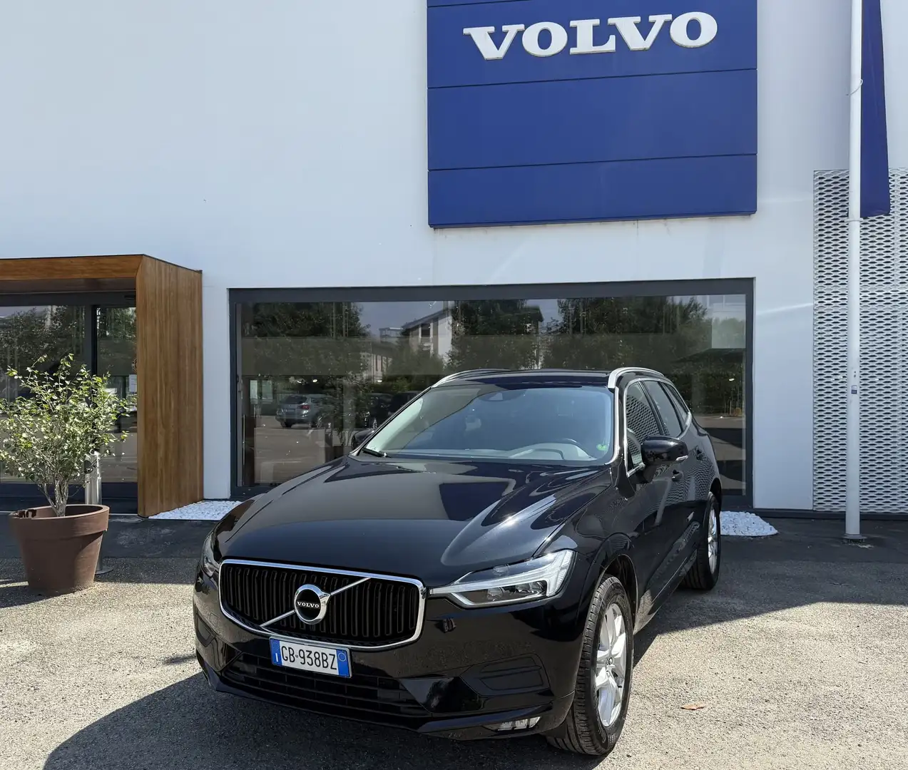 Volvo XC60 B4 AWD Geartronic Business Plus Nero - 1