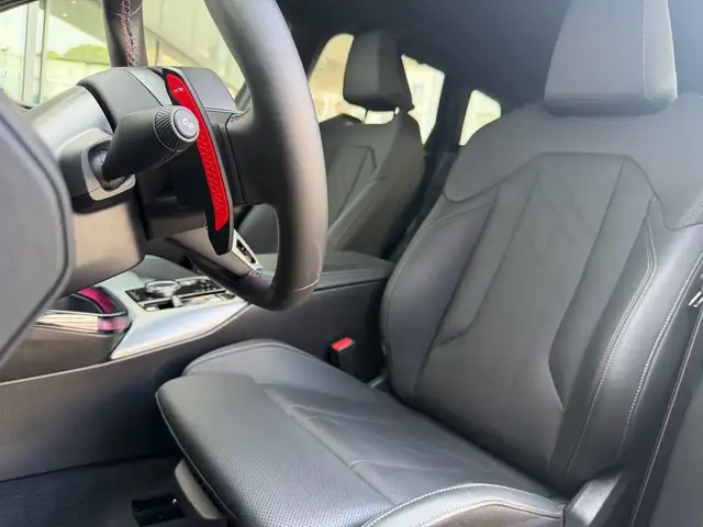 BMW X3 M view 12
