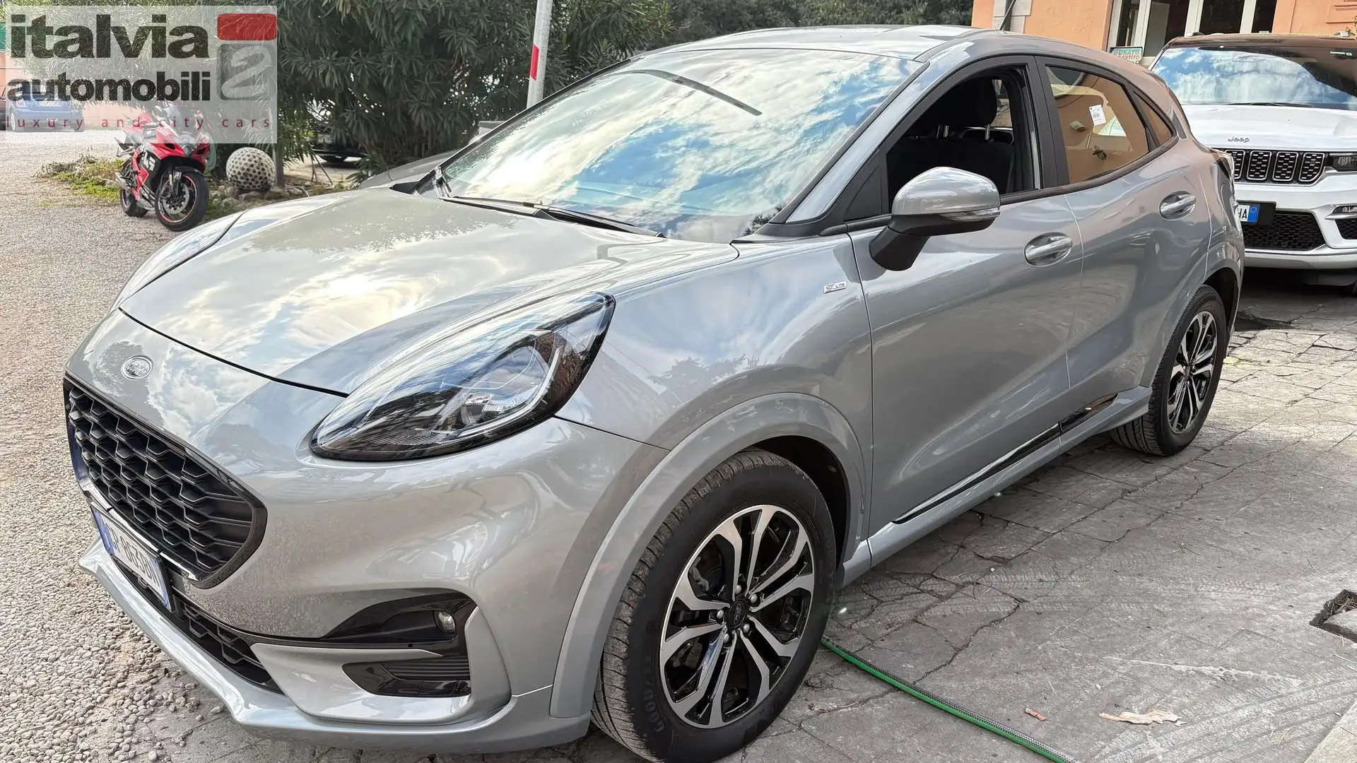 Ford Puma Puma 1.0 Hybrid AUTOMATICA DESING ST-Line 12 MESI Gris - 1