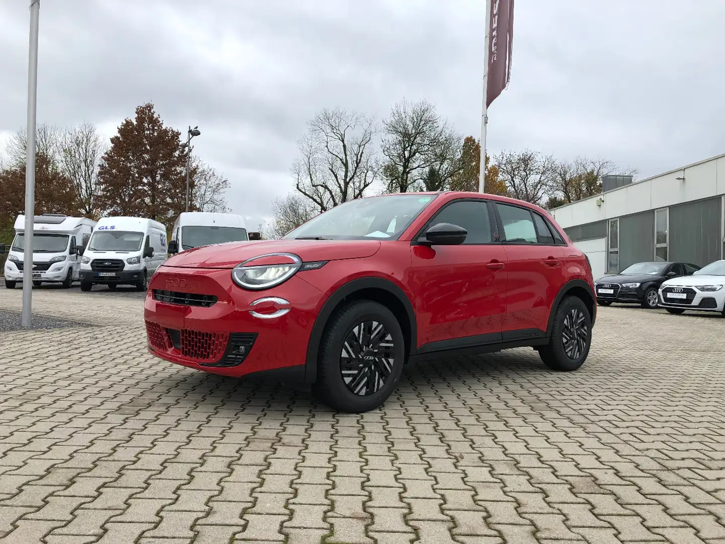 Fiat 600 Elektro Red *LED Scheinwerfer Klimaauto PDC* Rot - 1
