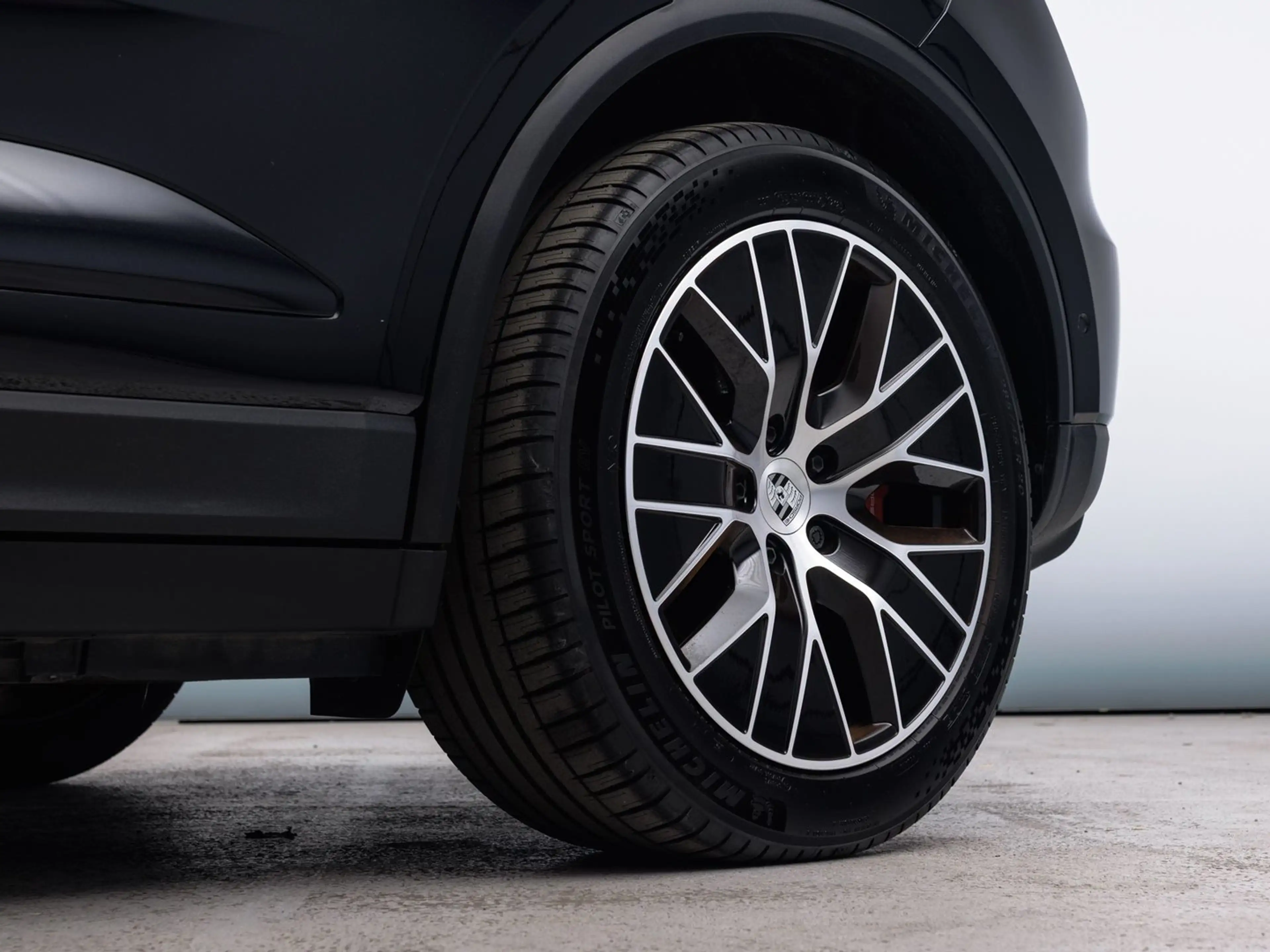 Porsche Macan 4S — photo 5