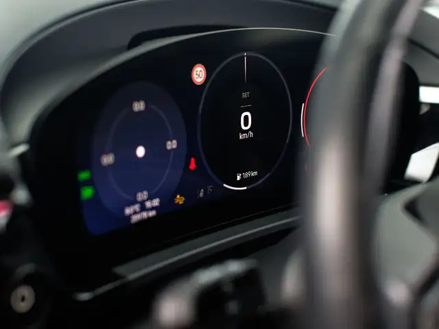 Porsche Macan view 20