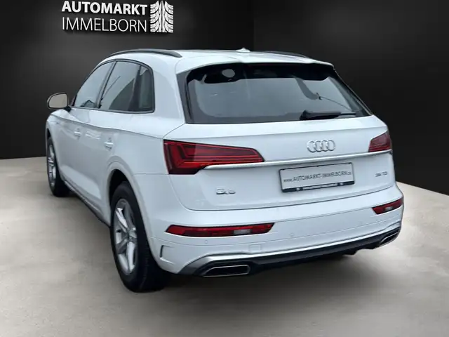Audi Q5 view 5