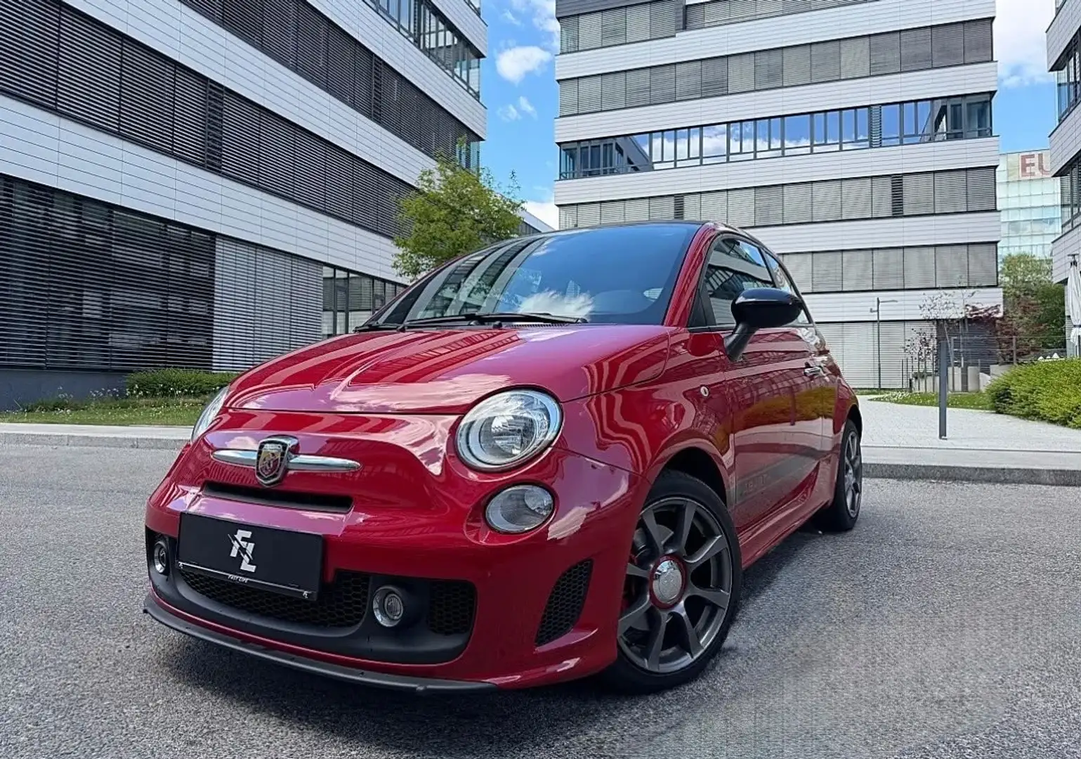 Abarth 695 500 Tributo Ferrari Rosso Corsa - 1