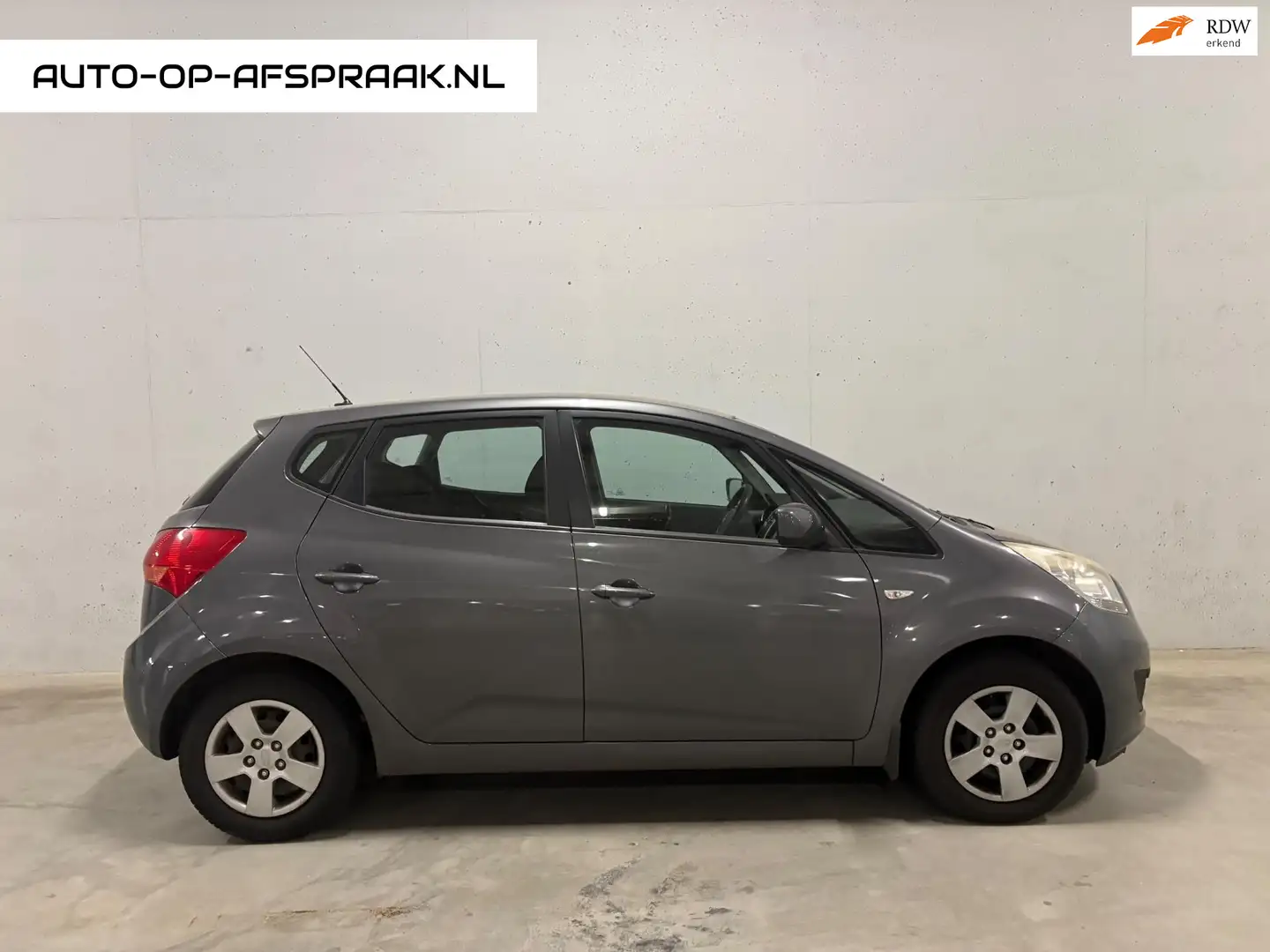 Kia Venga 1.6 CVVT X-tra Airco Cruise PDC APK Šedá - 1