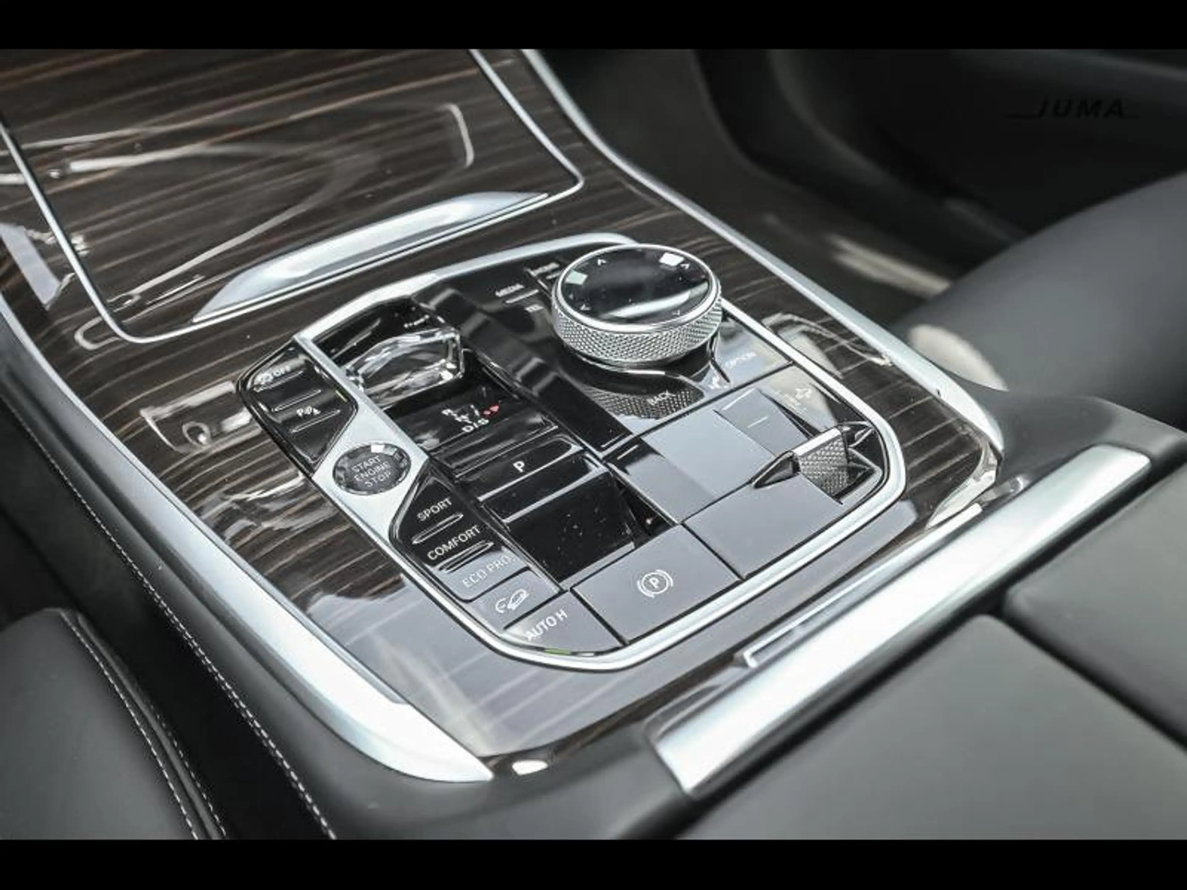 BMW X7 xDrive40d - M Pack — photo 9