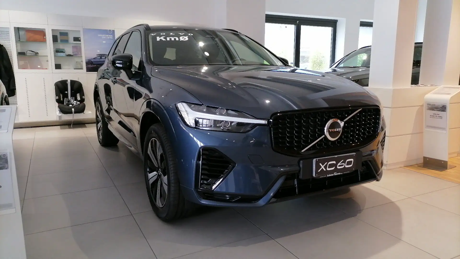 Volvo XC60 XC60 T6 Plug-in hybrid AWD automatico Plus Dark - 2
