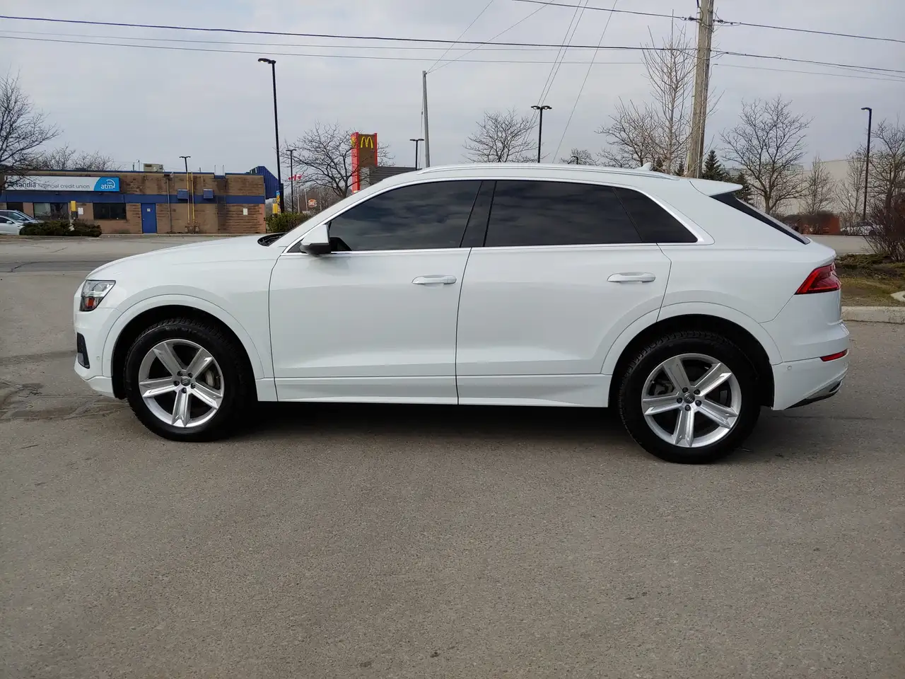 Audi Q8 снимка Audi Q8