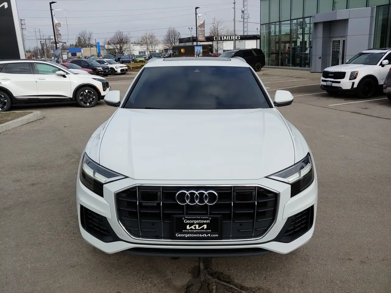 Audi Q8 снимка Audi Q8