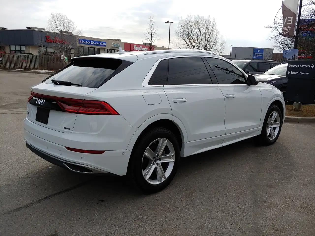 Audi Q8 снимка Audi Q8