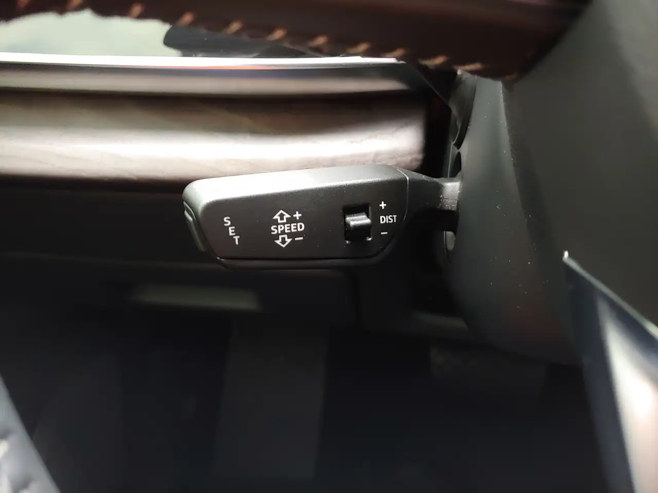 Audi Q8 снимка Audi Q8