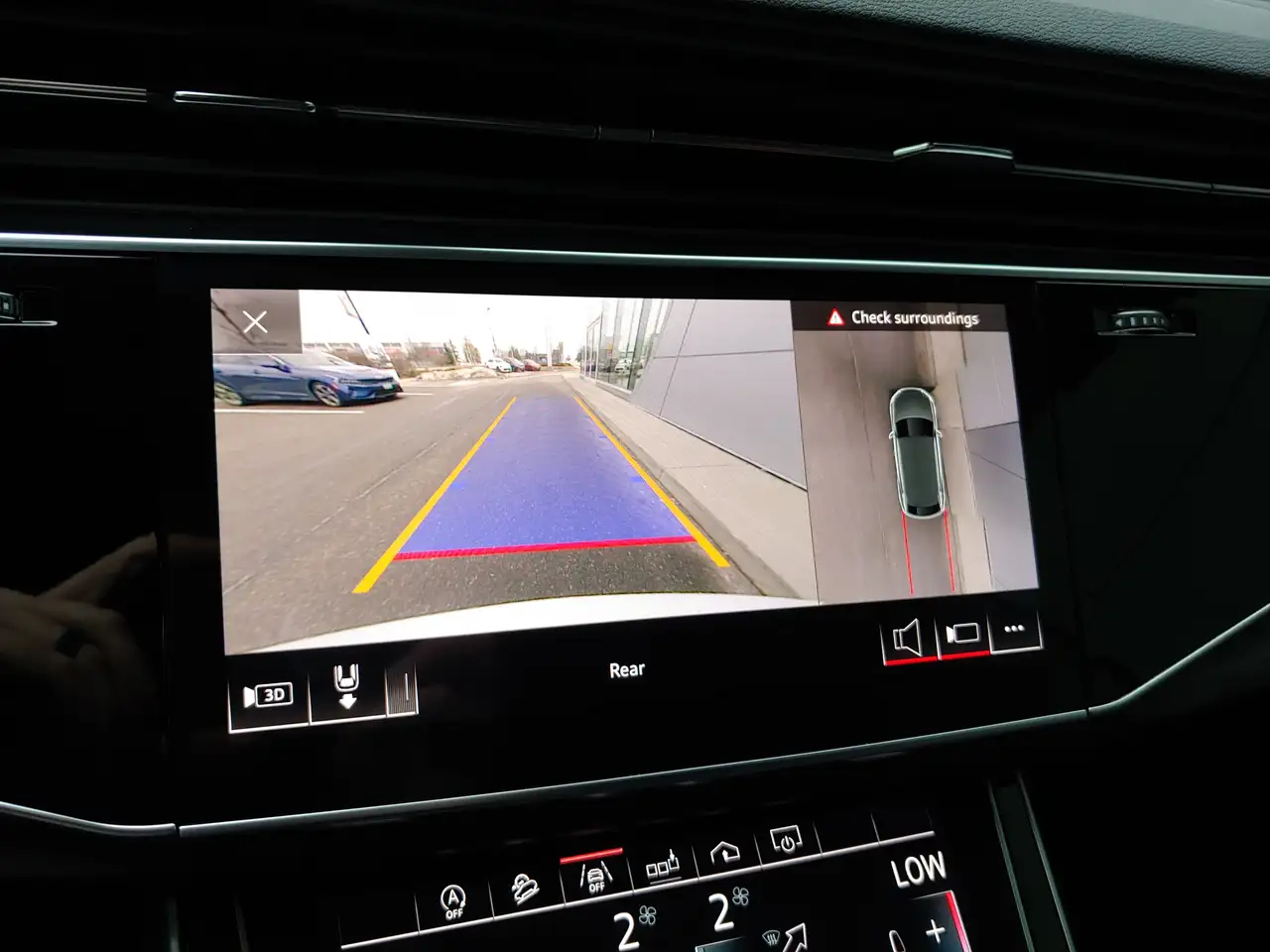 Audi Q8 снимка Audi Q8