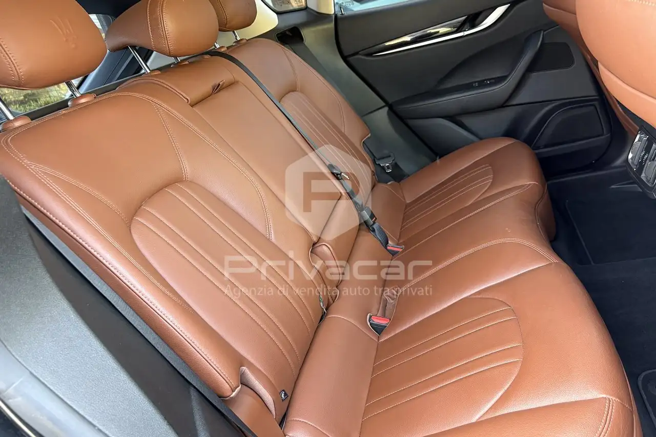 Maserati Levante 2021 — фото 14