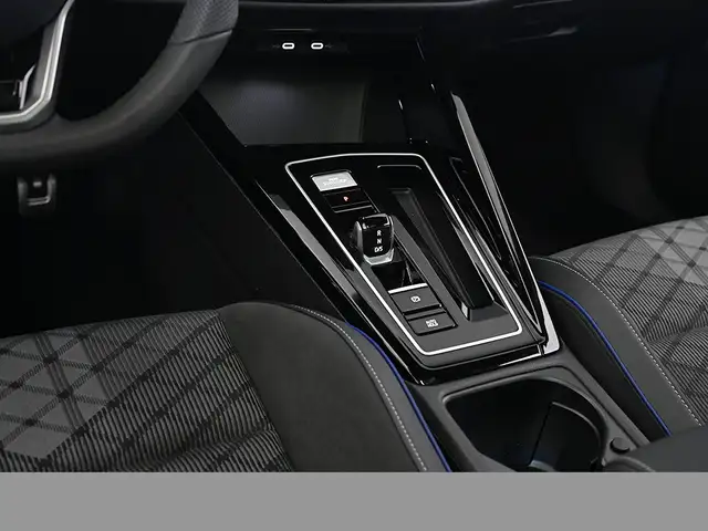 Volkswagen Golf view 15