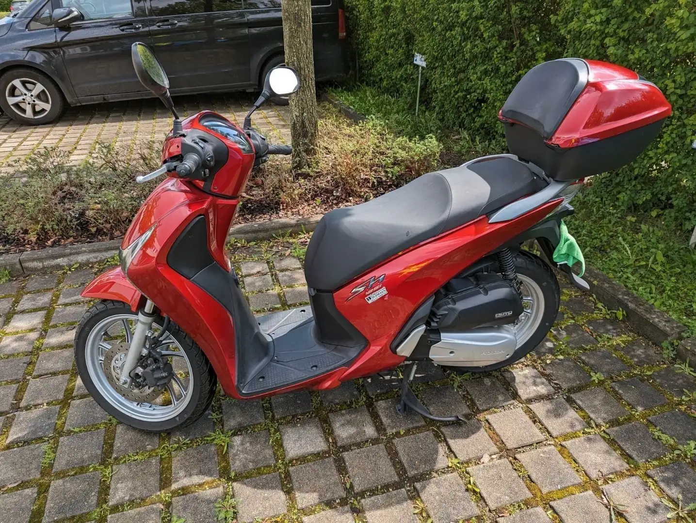 Honda SH 125i Rot - 1