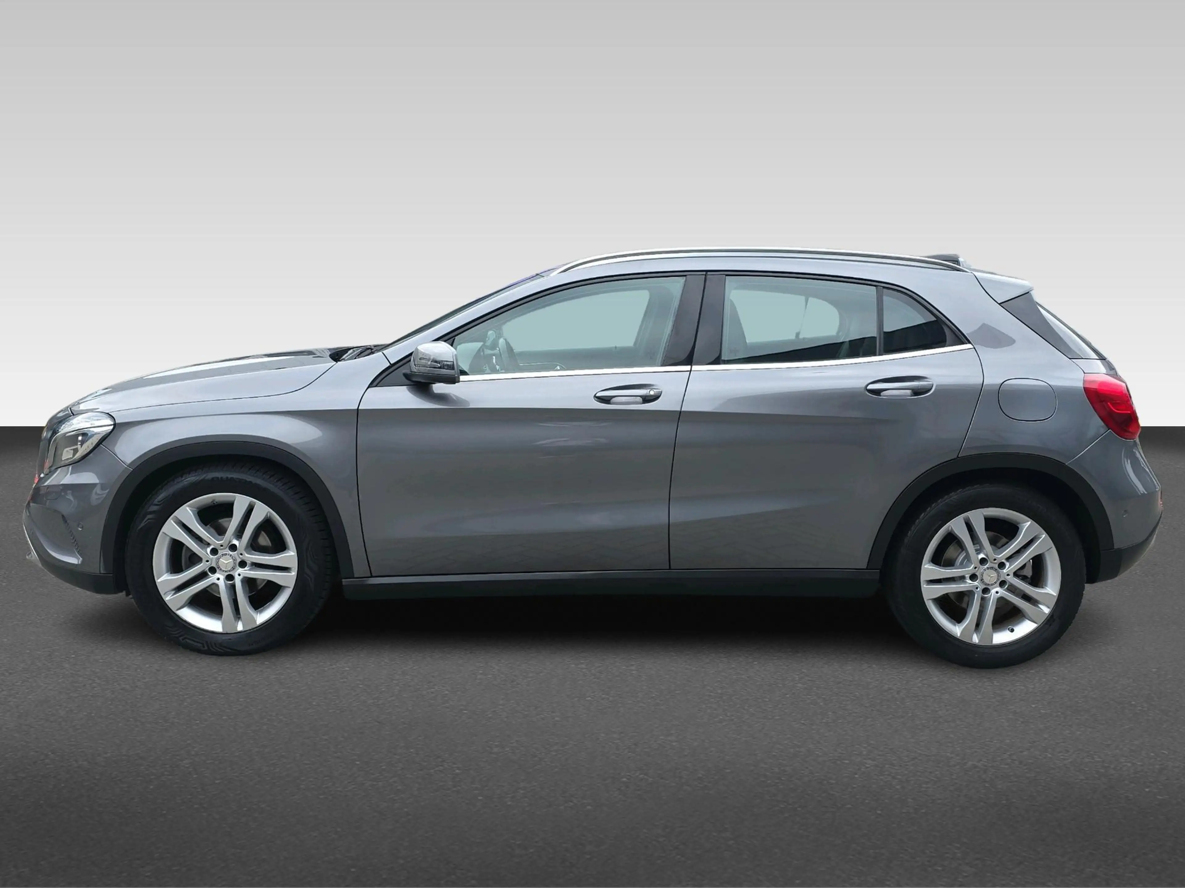 Mercedes-Benz GLA 180 Prestige | Automaat | Stoelverwarming | Navigatie — photo 2
