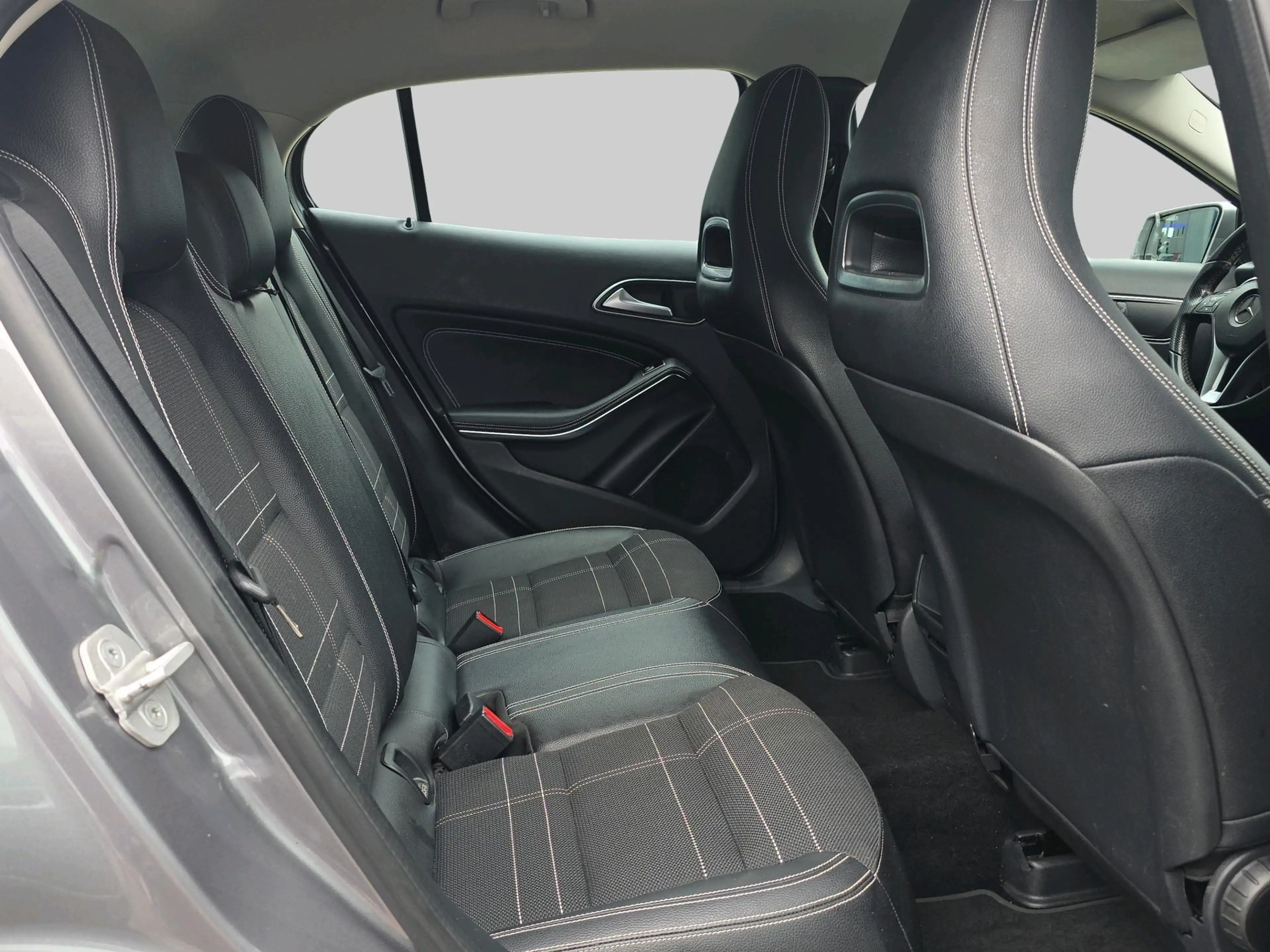 Mercedes-Benz GLA 180 Prestige | Automaat | Stoelverwarming | Navigatie — photo 14