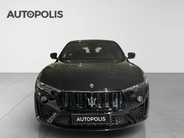 Maserati Levante view 14