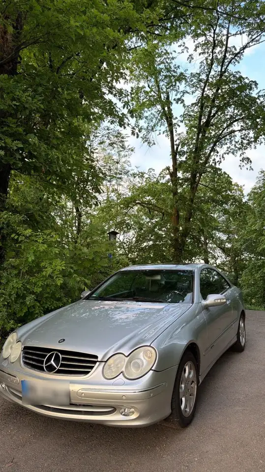 Mercedes-Benz CLK 320
