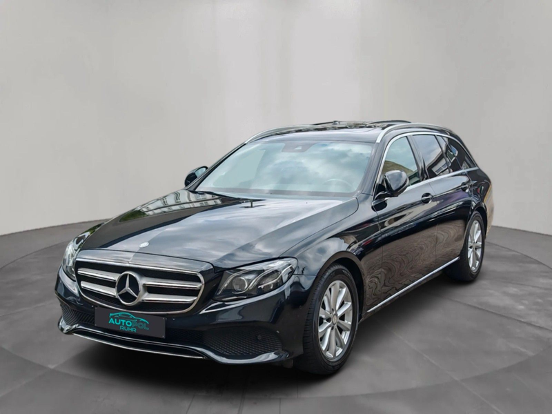 Mercedes-Benz E 220 d T Avantgarde Widescreen Multibeam S-Dach