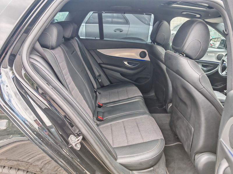 Mercedes-Benz E 220 d T Avantgarde Widescreen Multibeam S-Dach — photo 14