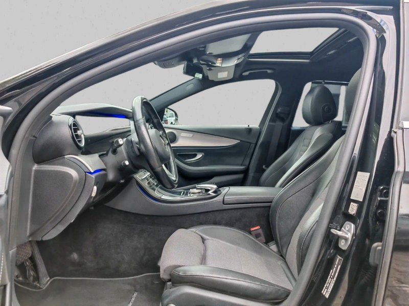 Mercedes-Benz E 220 d T Avantgarde Widescreen Multibeam S-Dach — photo 8