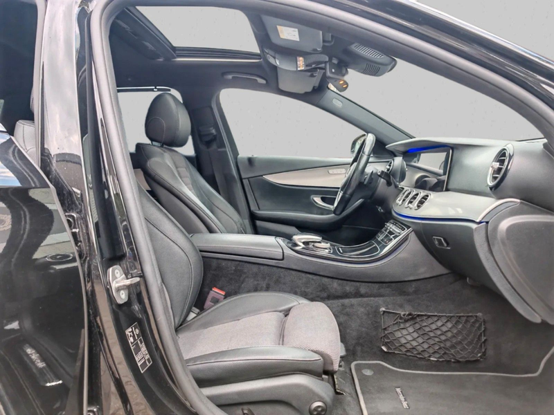 Mercedes-Benz E 220 d T Avantgarde Widescreen Multibeam S-Dach — photo 10