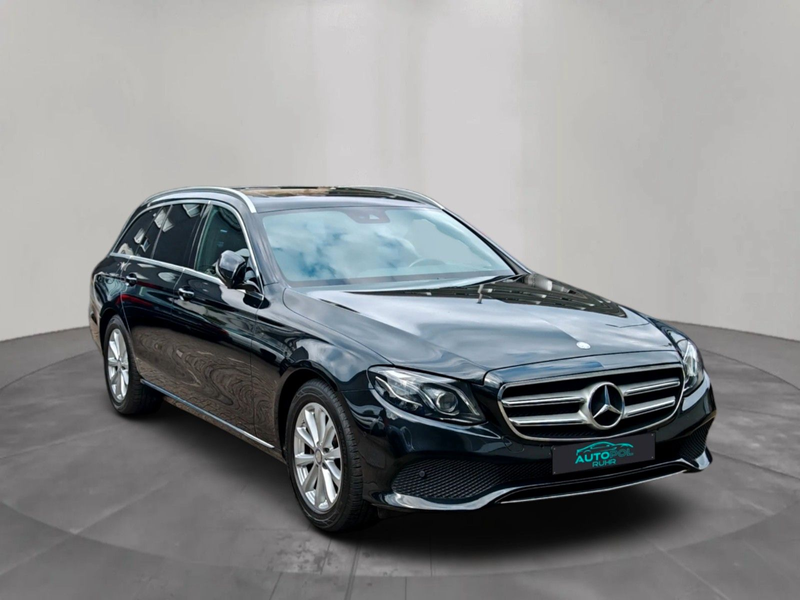Mercedes-Benz E 220 d T Avantgarde Widescreen Multibeam S-Dach — photo 6