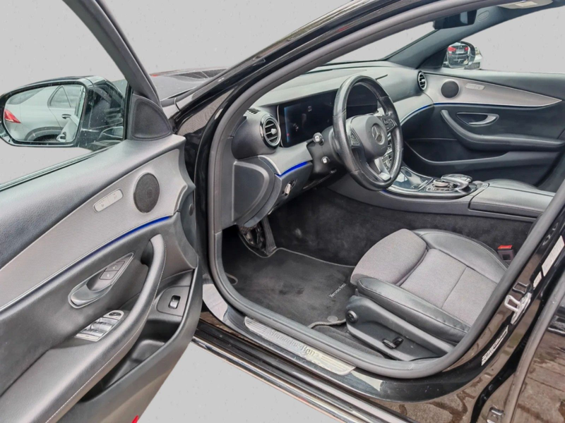 Mercedes-Benz E 220 d T Avantgarde Widescreen Multibeam S-Dach — photo 9