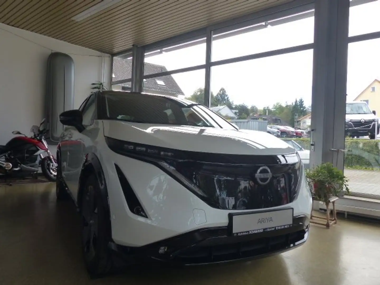 Nissan Ariya Evolve Pack e-4orce Blanc - 1