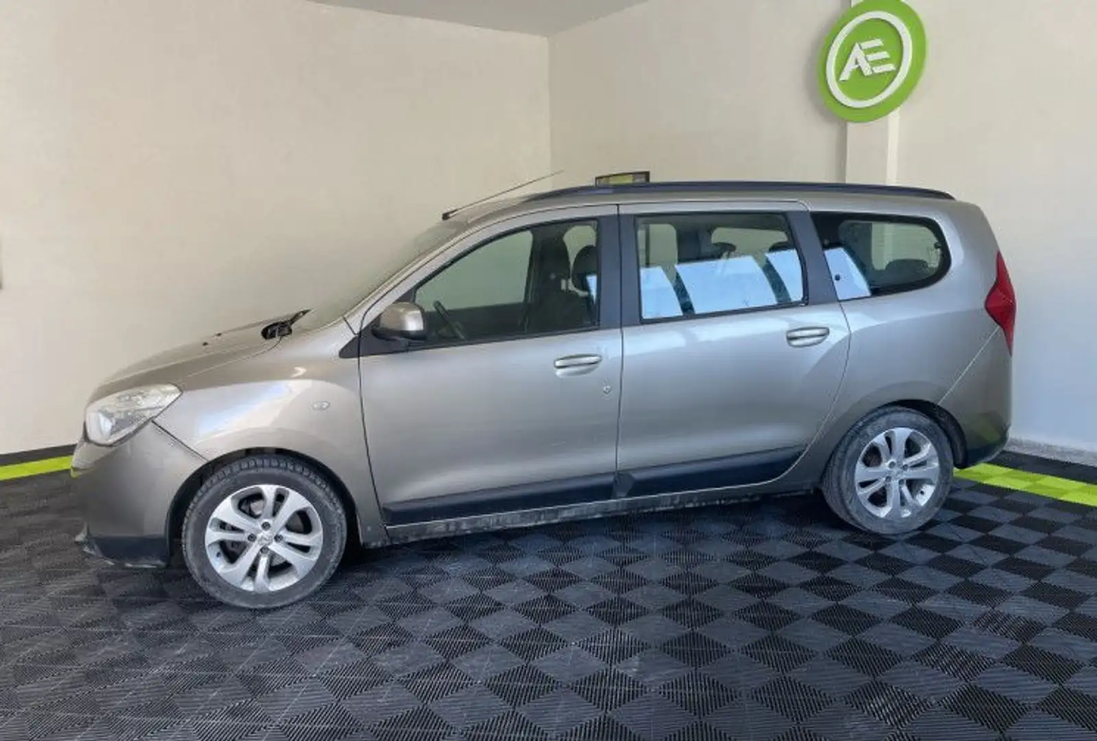 Dacia Lodgy I (J92) 1.2 TCe 115ch Prestige 7 places + Attelage - 2