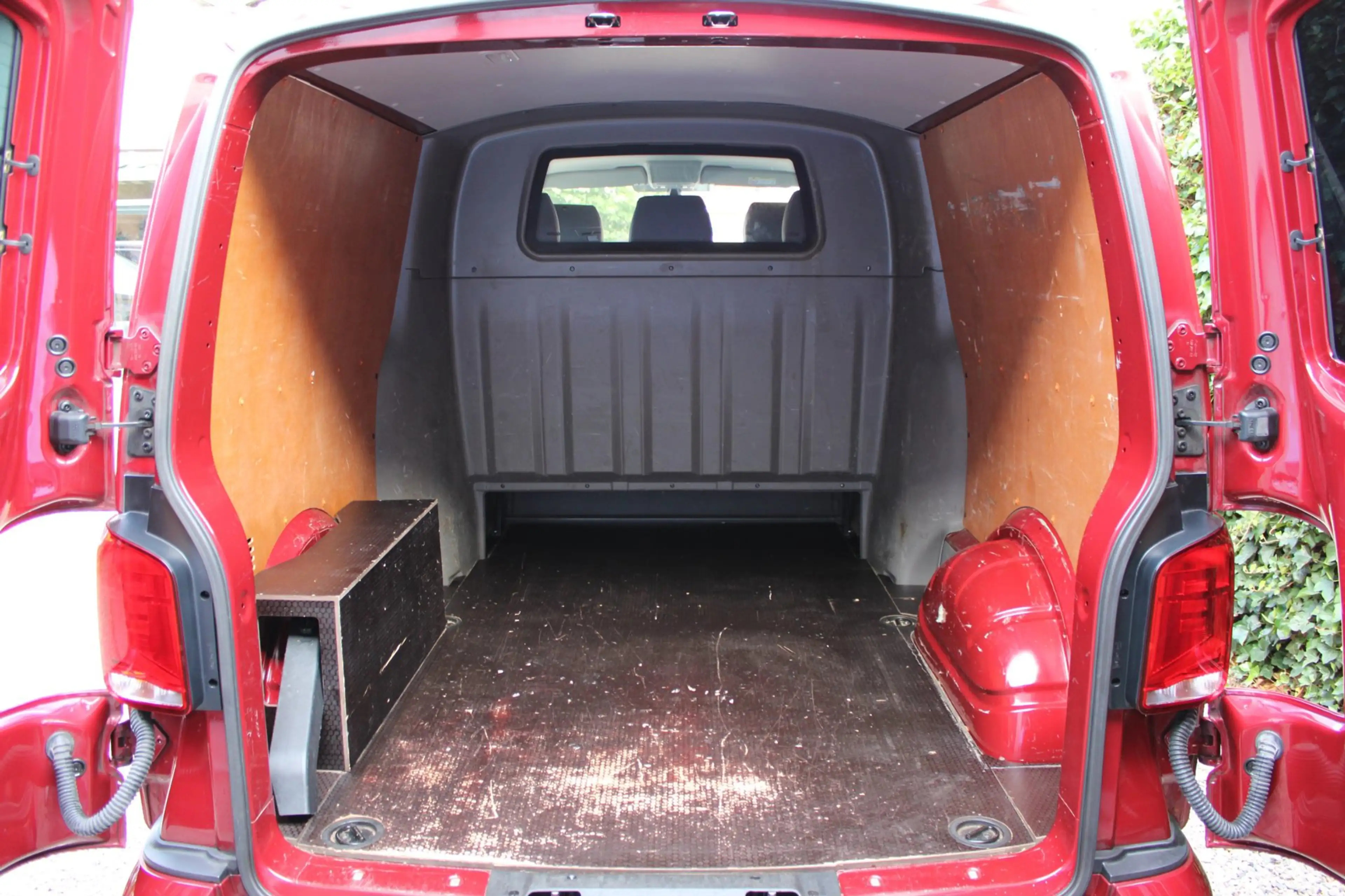 Volkswagen Transporter 2.0 TDI L2H1 32 DC Bulli — photo 27