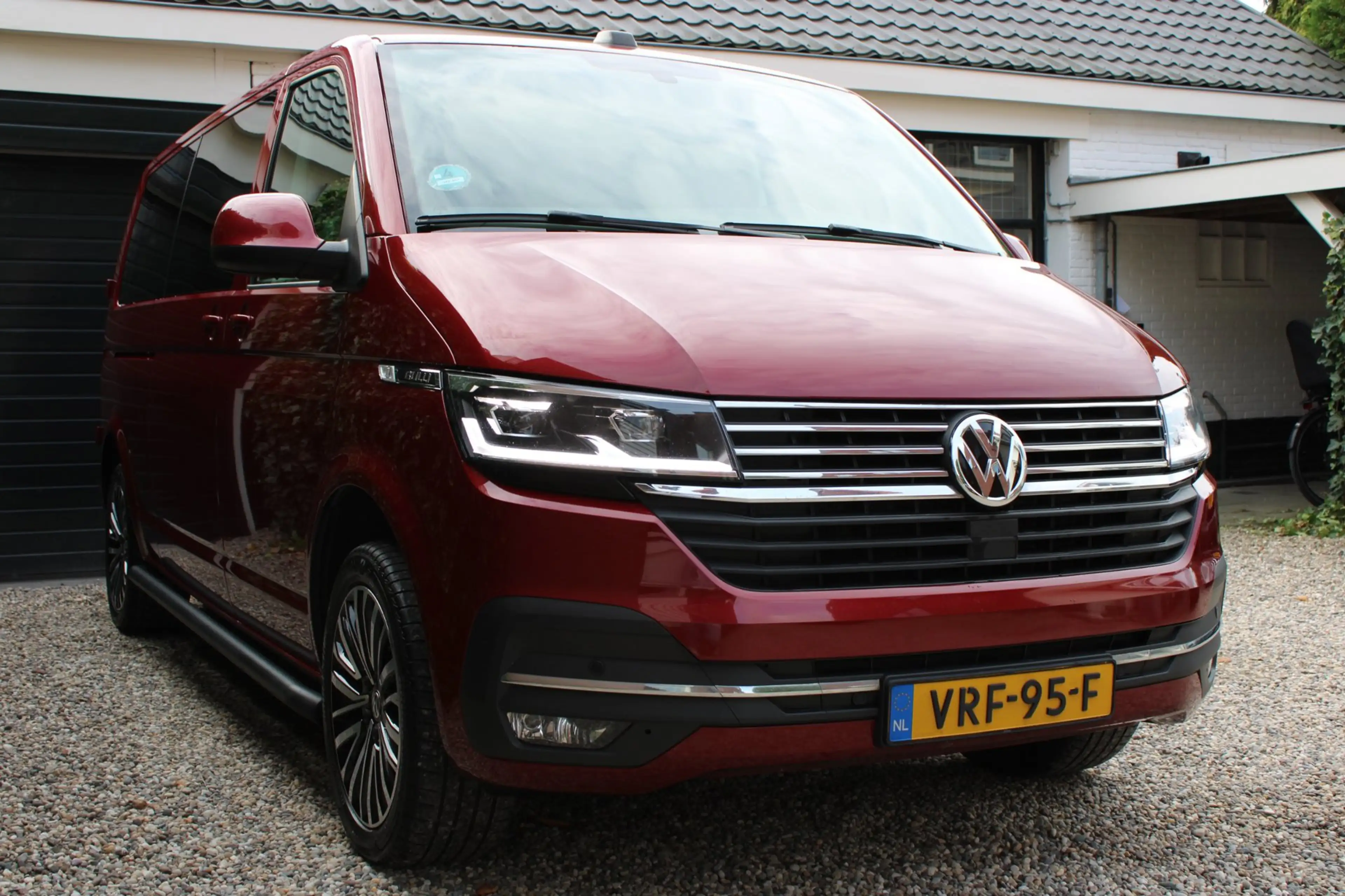 Volkswagen Transporter 2.0 TDI L2H1 32 DC Bulli — photo 3