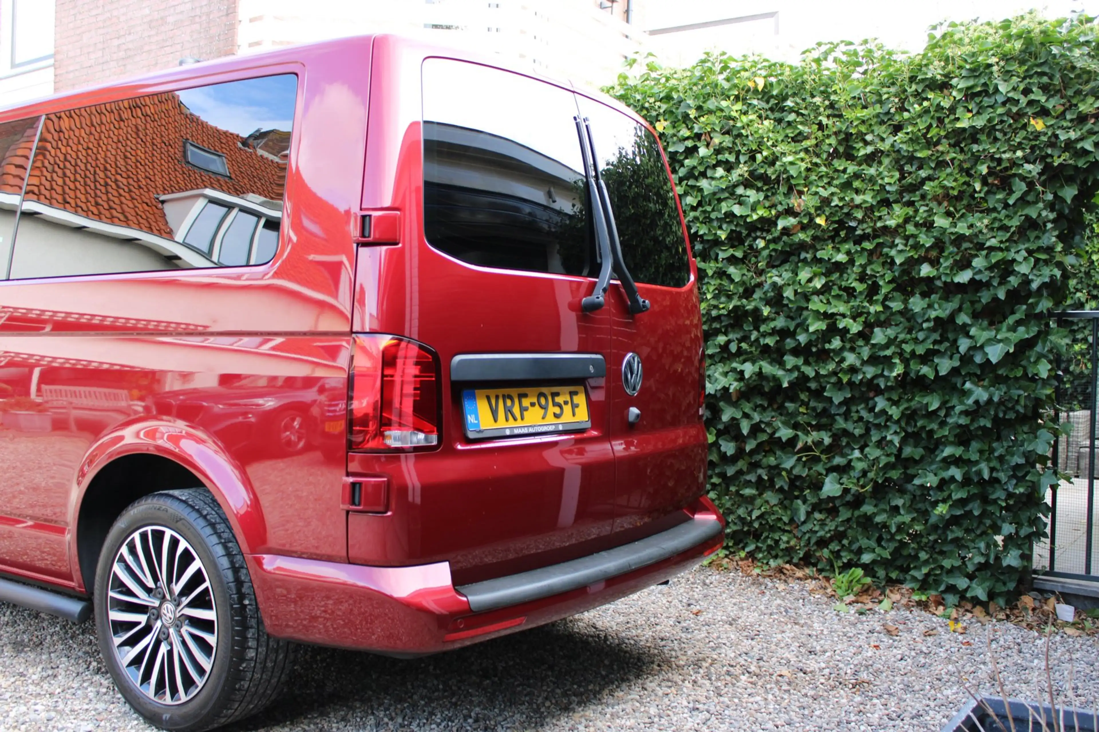 Volkswagen Transporter 2.0 TDI L2H1 32 DC Bulli — photo 26