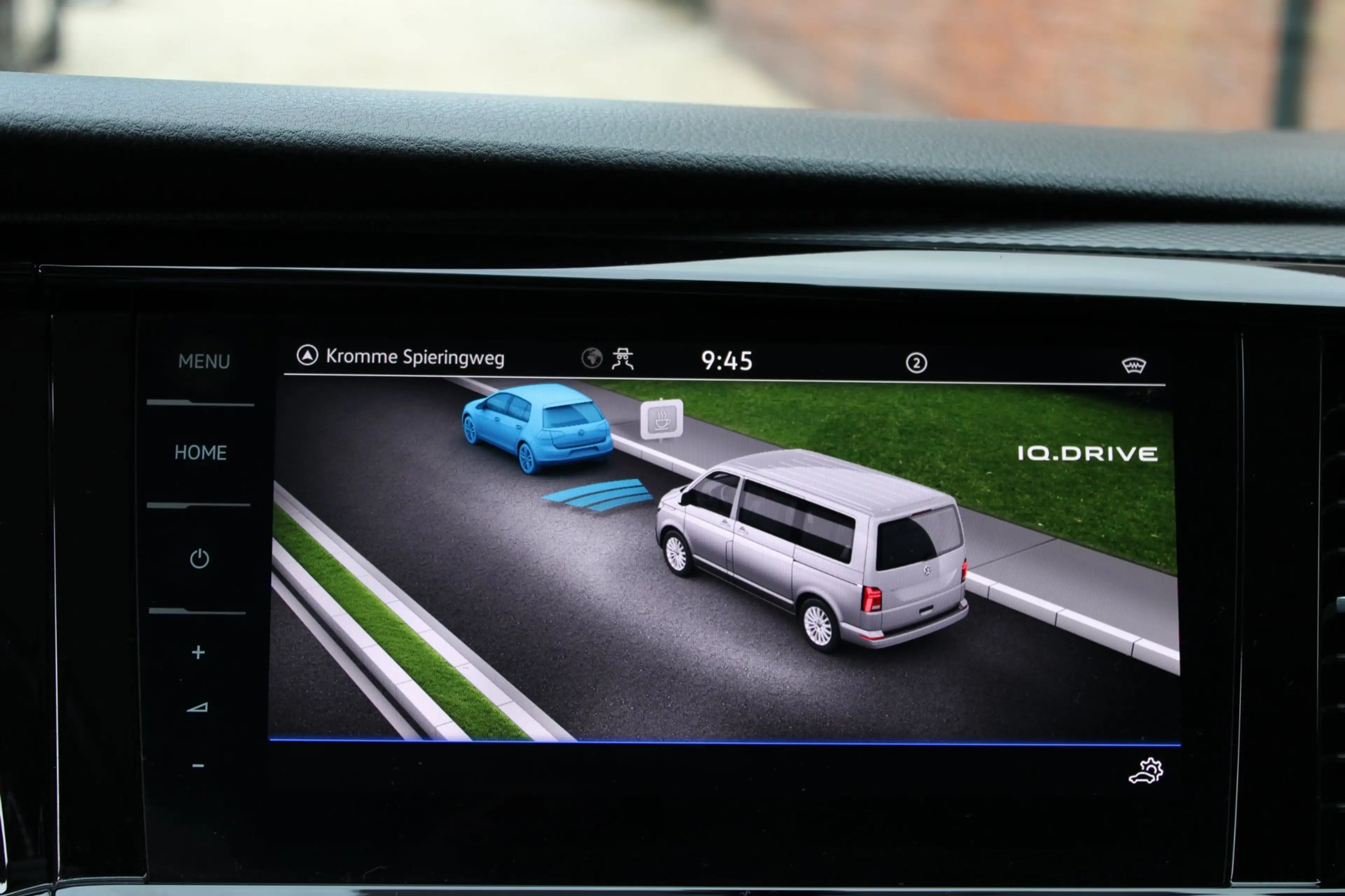 Volkswagen Transporter 2.0 TDI L2H1 32 DC Bulli — photo 17