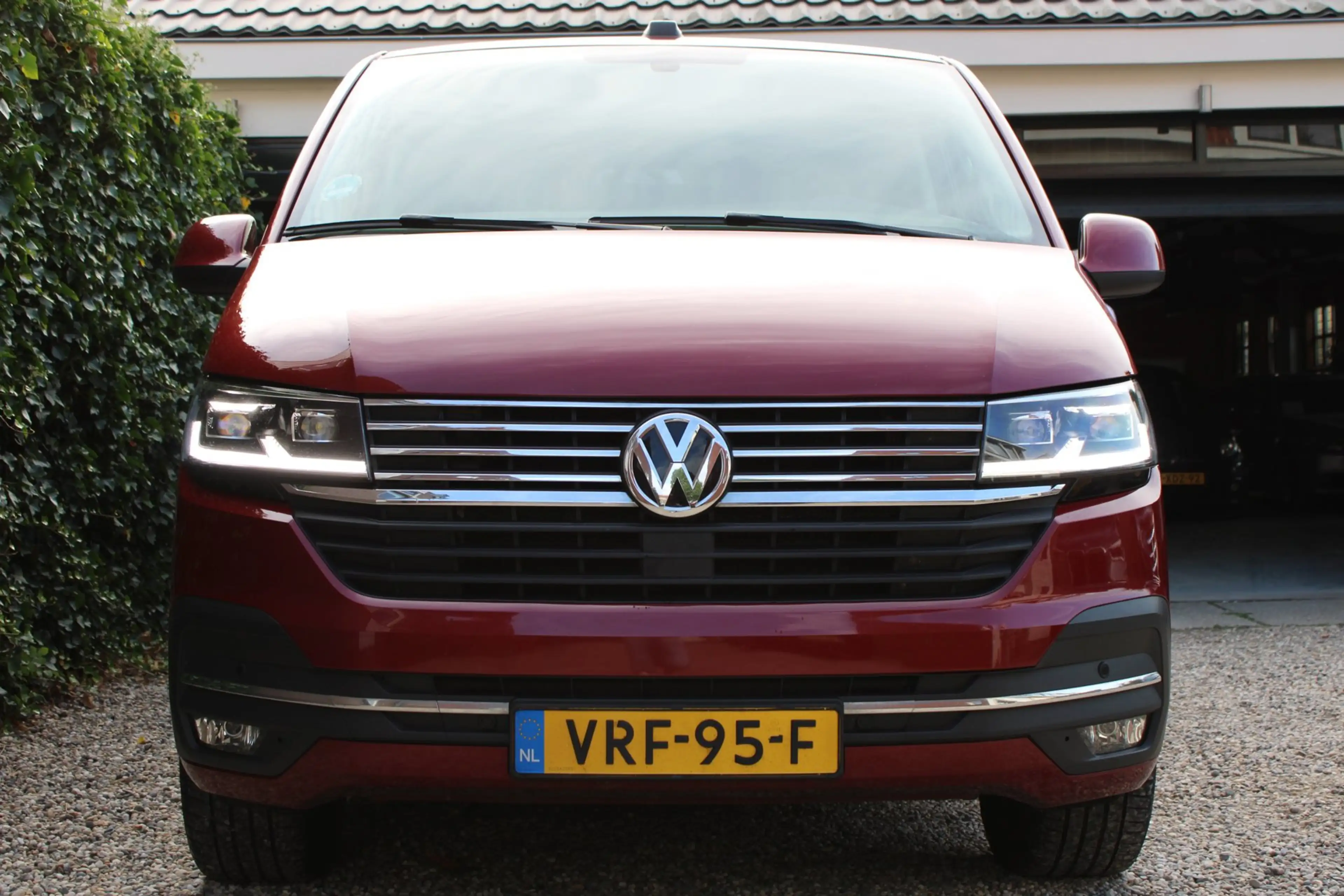 Volkswagen Transporter 2.0 TDI L2H1 32 DC Bulli — photo 31