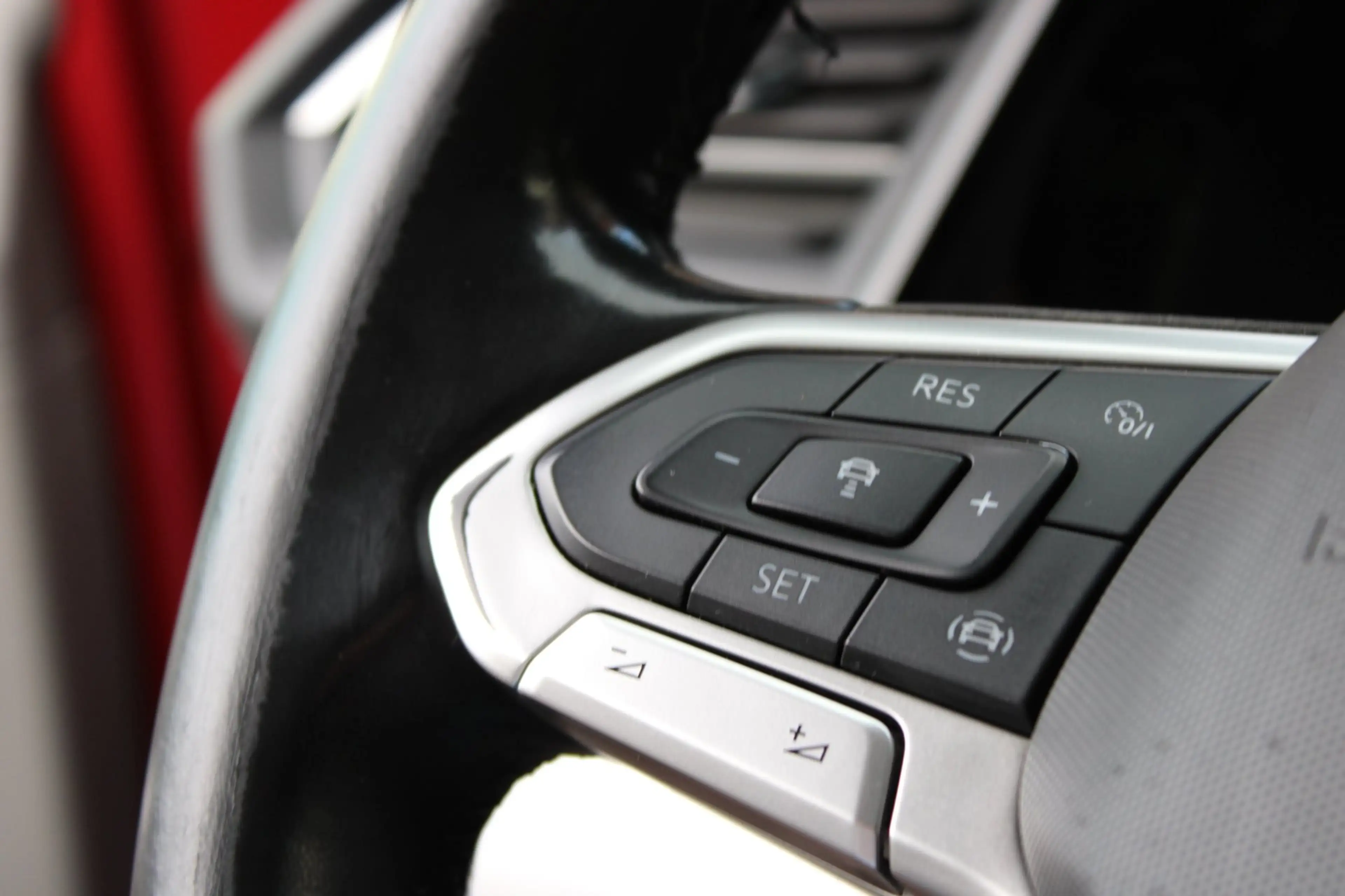 Volkswagen Transporter 2.0 TDI L2H1 32 DC Bulli — photo 9