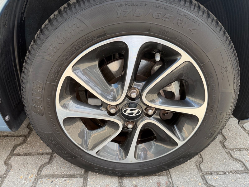 Hyundai i10 Style Navi SicherheitsP — photo 15