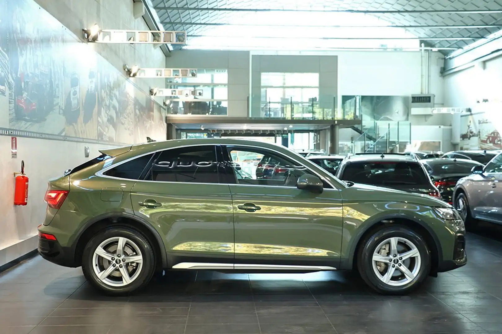 Audi Q5 35 TDI Sportback SPB S-Tronic Bus. Advanced - ADAS Grün - 2