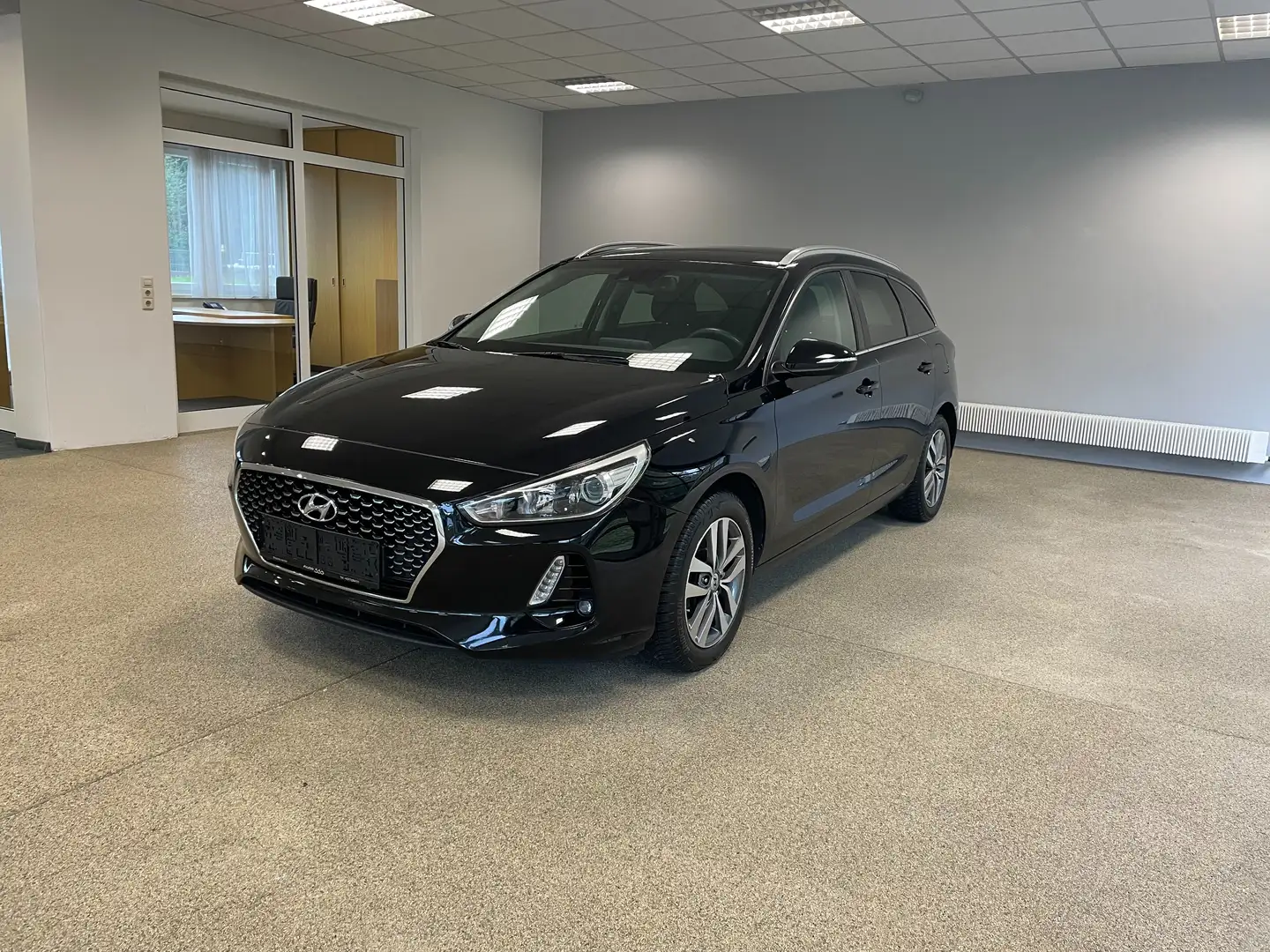 Hyundai i30 1,0 T-GDI LEVEL 4 Schwarz - 2