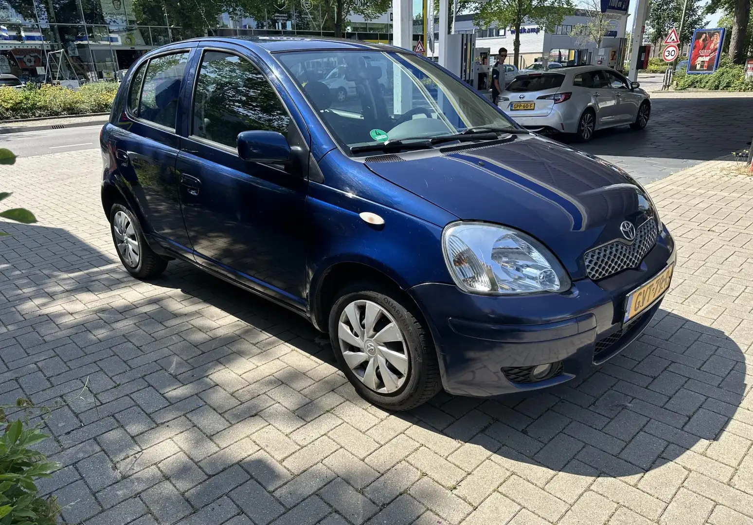 Toyota Yaris 1.3 VVT-i Blue 5drs met 136000 dkm en jaar apk Bleu - 2