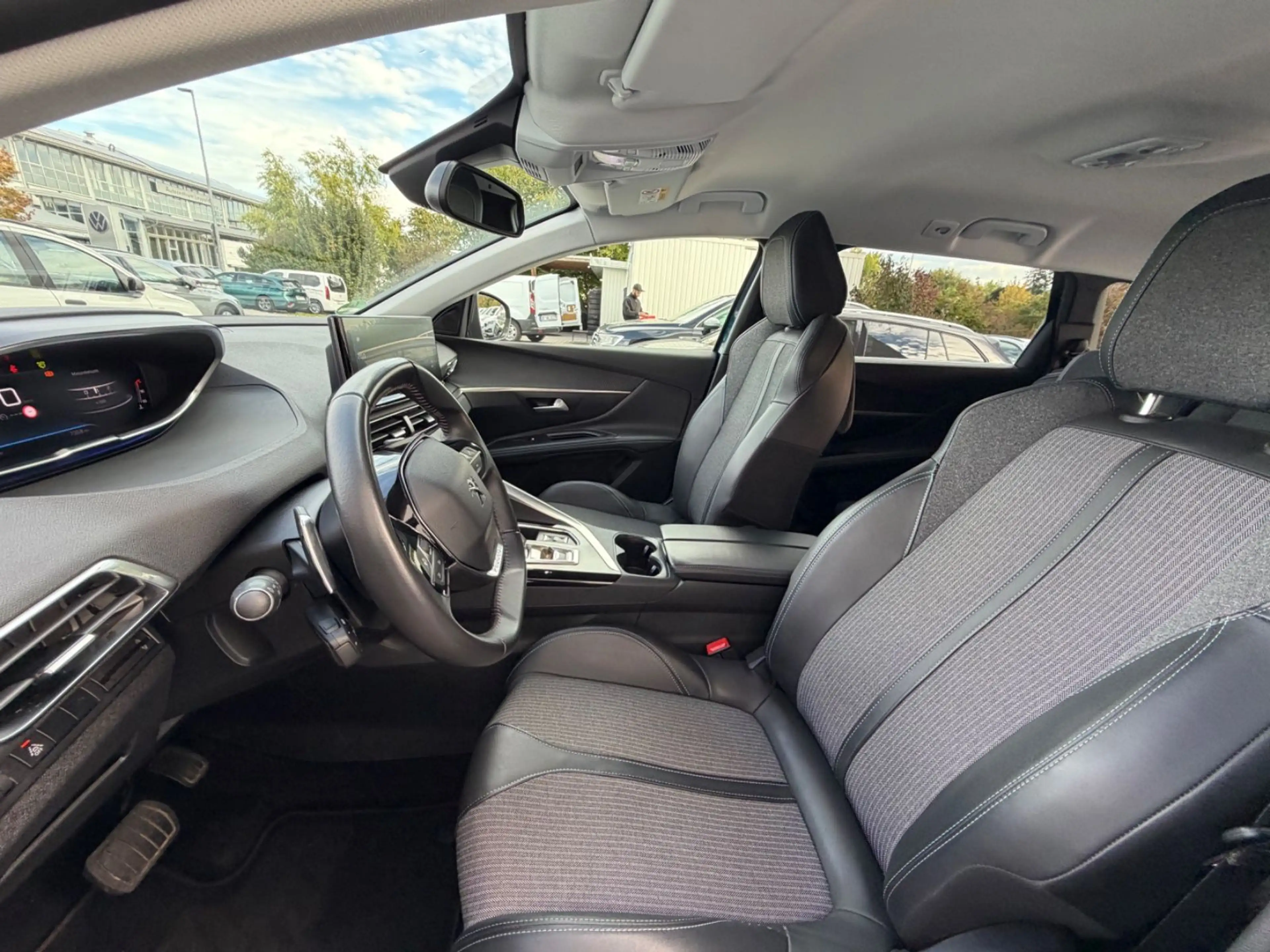 Peugeot 5008 1.5 HDi Allure Autom./1.Hand/AHK/7-Sitzer — photo 8
