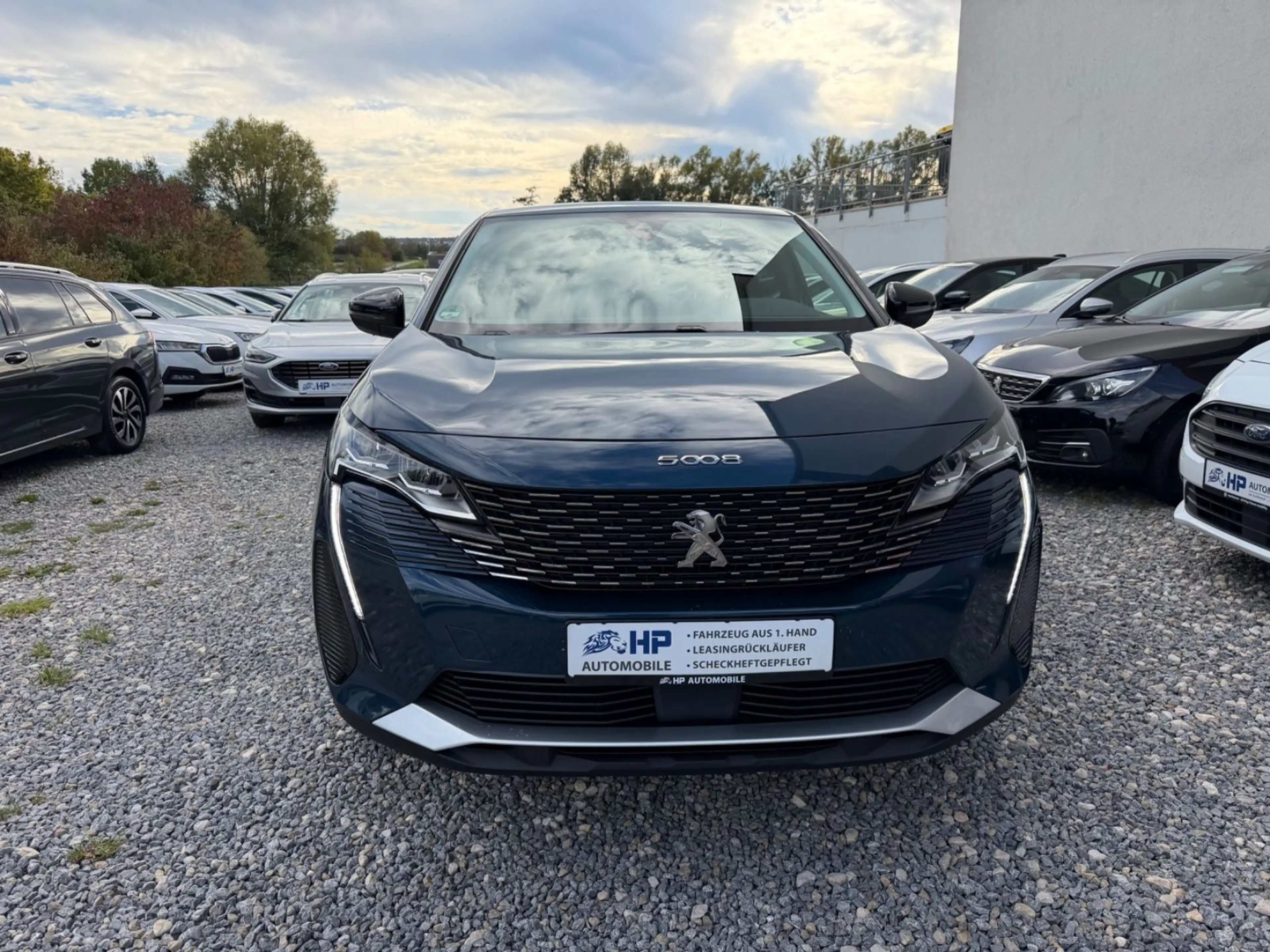 Peugeot 5008 1.5 HDi Allure Autom./1.Hand/AHK/7-Sitzer — photo 2